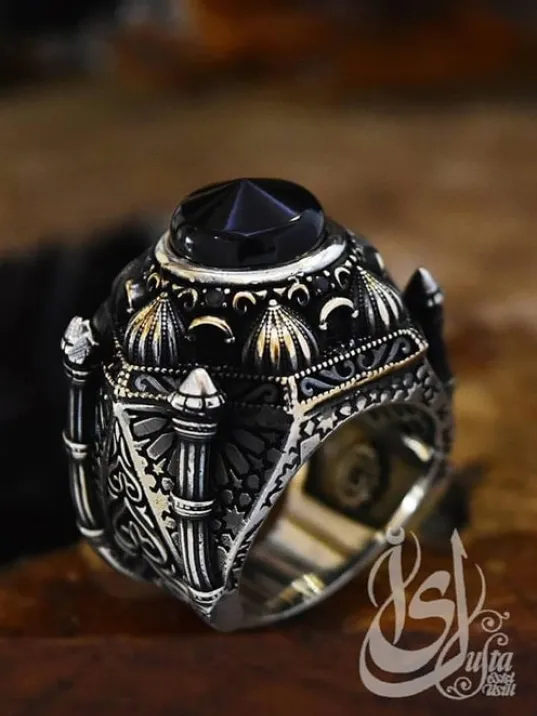 İslam Usta Tasarımı Siyah Kubbe Model Gümüş Erkek Yüzük GYZISLMSTM6-GMS İslam Usta Tasarımı Siyah Kubbe Model Gümüş Erkek Yüzük GYZISLMSTM6-GMS