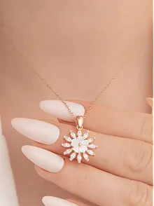 Zirkon Taşlı Rose Manolya Çiçeği Model 2 Kadın Gümüş Kolye GKLMNLYCCK2-ROS