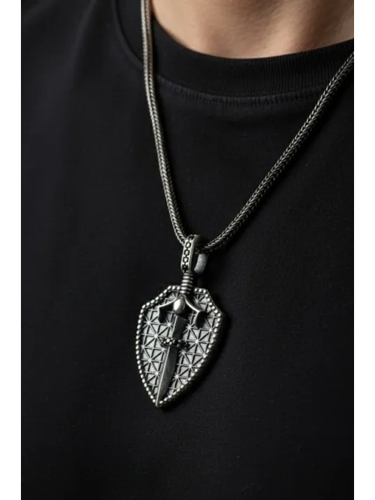 Erkek Gümüş Kolye - 925 Ayar Kabartmalı Kalkan Hançer İşlemeli Tilki Kuyruğu Zincirli Erkek Kolye