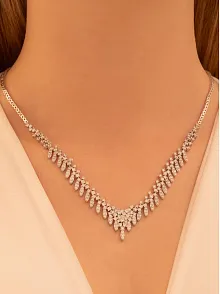Kadın Gümüş Kolye - Nigar Zirkon Taşlı Yaprak Model Kadın Kolye