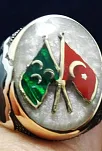 Gümüş Erkek Yüzük Bayrak Ve Üç Hilal Motifli Mineli Lüks Model Gümüş Erkek Yüzük Bayrak Ve Üç Hilal Motifli Mineli Lüks Model