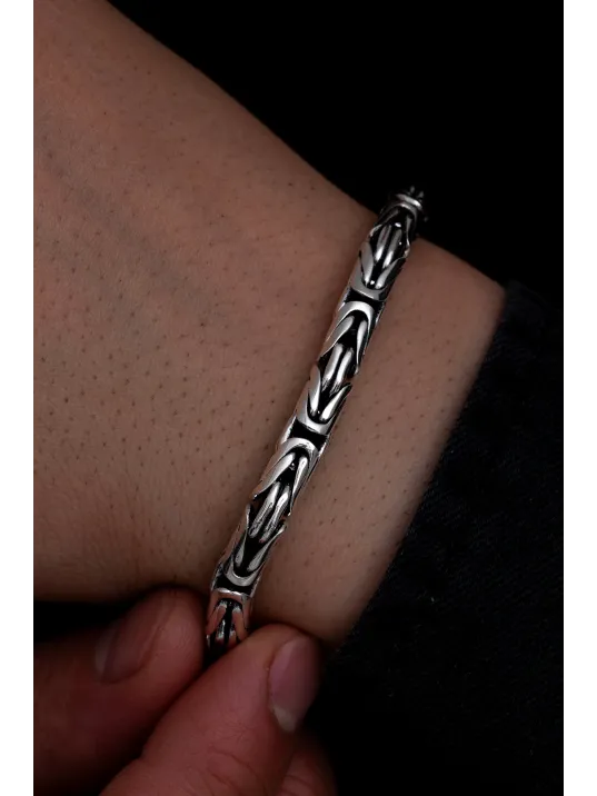 6 mm Özel Kilit Tasarımlı Yuvarlak Kesim Kral Model Erkek Gümüş Bileklik