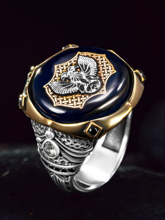 Erkek Gümüş Yüzük - Çift Başlı Selçuklu Kartalı İşlemeli Yanı Zirkon Taşlı Erkek Yüzük Erkek Gümüş Yüzük - Çift Başlı Selçuklu Kartalı İşlemeli Yanı Zirkon Taşlı Erkek Yüzük