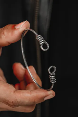 Erkek Gümüş Bileklik - El Yapımı Oksitli Gümüş Halat Tasarımlı Erkek Bileklik Kelepçe