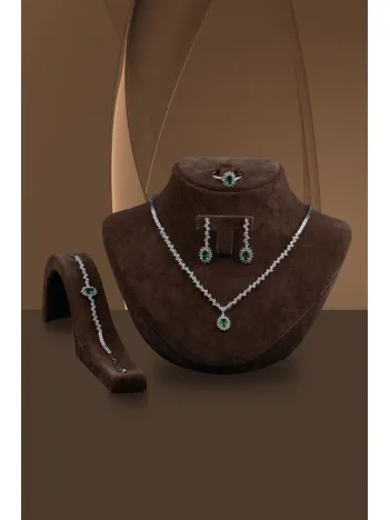 Almila Bayan Zümrüt Taşlı Gümüş Su Yolu Set - Kolye, Bileklik, Küpe, Yüzük