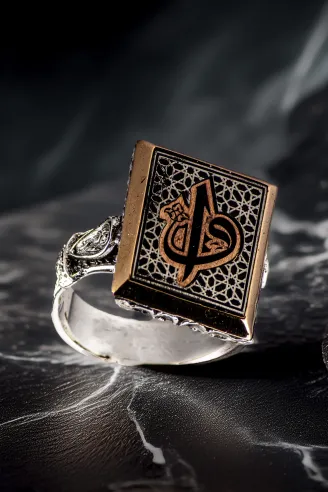 Erkek Vav Elif İşlemeli Yanı Damla Motifli Dikdörtgen Model 925 Ayar Gümüş Yüzük