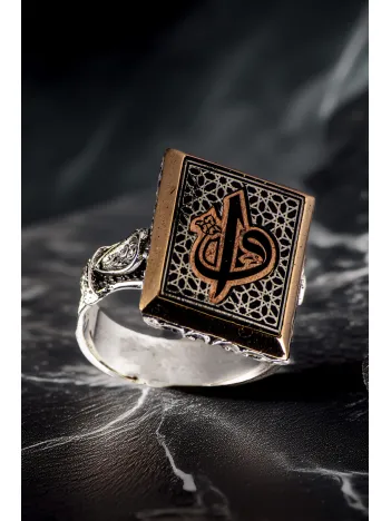 Erkek Vav Elif İşlemeli Yanı Damla Motifli Dikdörtgen Model 925 Ayar Gümüş Yüzük