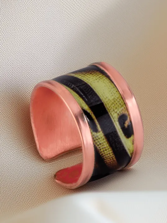 Kadın Bakır Yüzük - Sofia Model Özel Baskı Metal Kutu Ve Kuvars Taşı