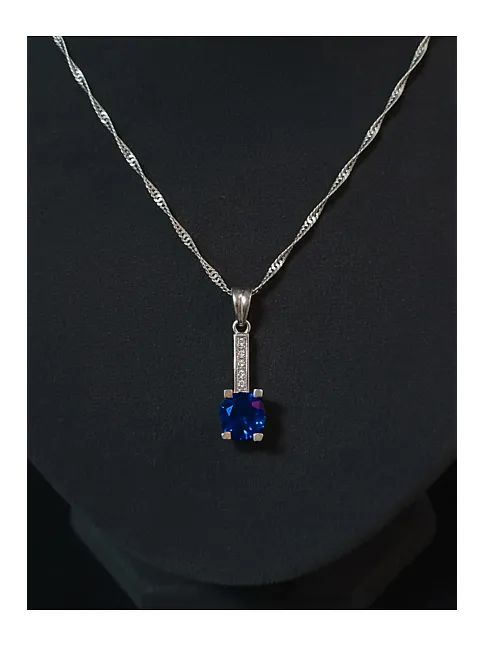 Kadın Gümüş Kolye - Lacivert Safir Taşlı Tektaş Model Kolye