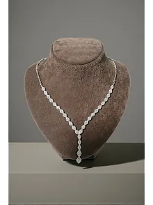 Kadın Gümüş Kolye - Kleopatra Model Zirkon Taşlı Su Yolu kolye