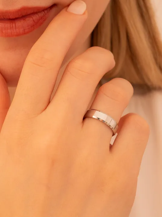 Kadın Gümüş Yüzük - 925 Ayar Latife Model Kadın Yüzük Alyans