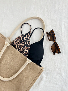 Kadın Leopar Desenli Ve Siyah Minimal Kesim Üçgen Bikini Üstü Kadın Leopar Desenli Ve Siyah Minimal Kesim Üçgen Bikini Üstü