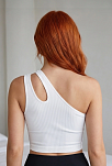 Kadın Beyaz Tek Omuz Cut Out Detaylı Crop Top Bluz – Şık, Rahat Ve Kolay Kombinlenebilir