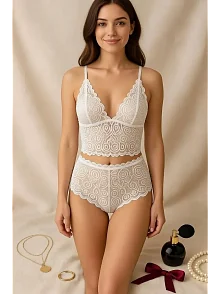 Kadın Beyaz Dantel Bralet Şort Takımı – Romantik Ve Zarif İç Giyim Kadın Beyaz Dantel Bralet Şort Takımı – Romantik Ve Zarif İç Giyim