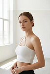 Kadın Beyaz Tek Omuzlu Çapraz Askılı Crop Top Büstiyer