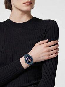 Versace VRSCVE7G00423 Kadın Kol Saati VE7G00423