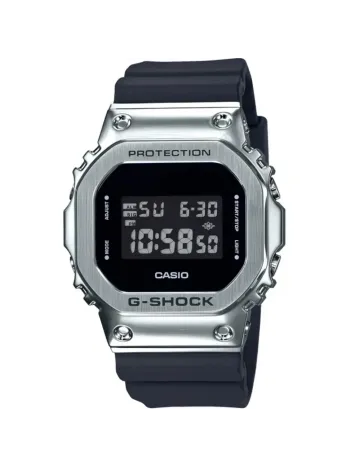 Casio G-Shock GM-5600-1DR Erkek Kol Saati