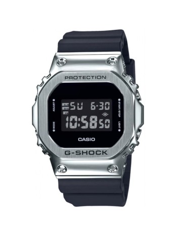 Casio G-Shock GM-5600-1DR Erkek Kol Saati