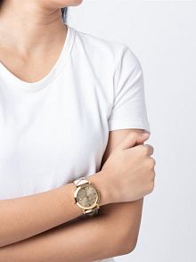 Burberry BU9026 Kadın Kol Saati