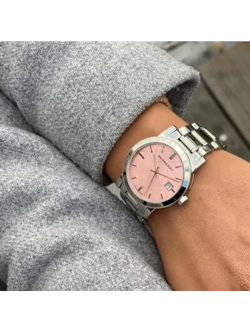 Burberry BU9124 Kadın Kol Saati