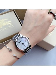 Burberry BU9125 Kadın Kol Saati