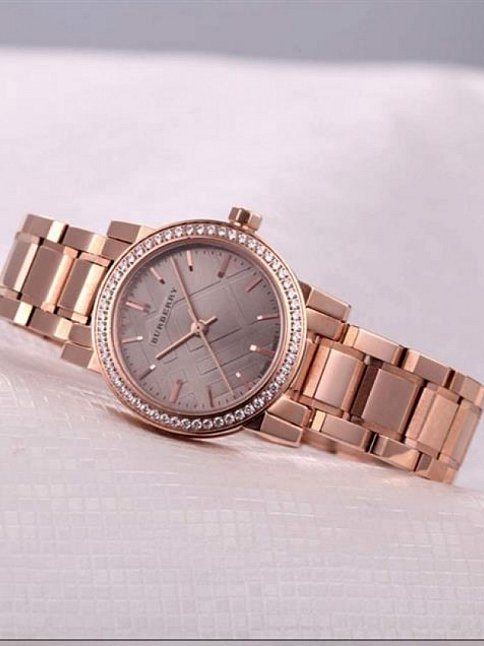 Burberry BU9225 Kadın Kol Saati