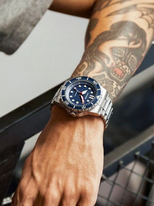 Citizen NJ0121-89L Erkek Kol Saati Citizen NJ0121-89L Erkek Kol Saati