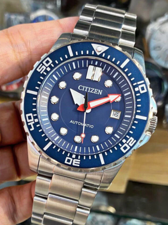 Citizen NJ0121-89L Erkek Kol Saati Citizen NJ0121-89L Erkek Kol Saati