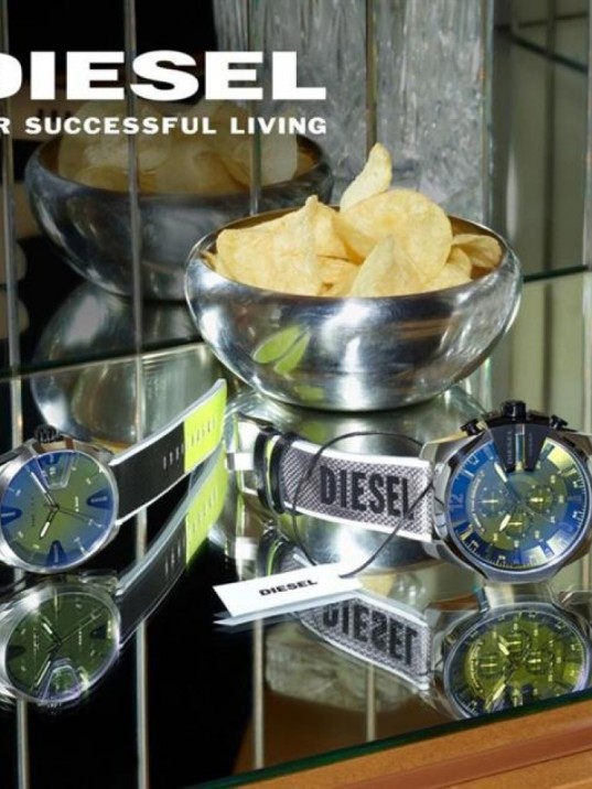Diesel DZ4523 Erkek Kol Saati