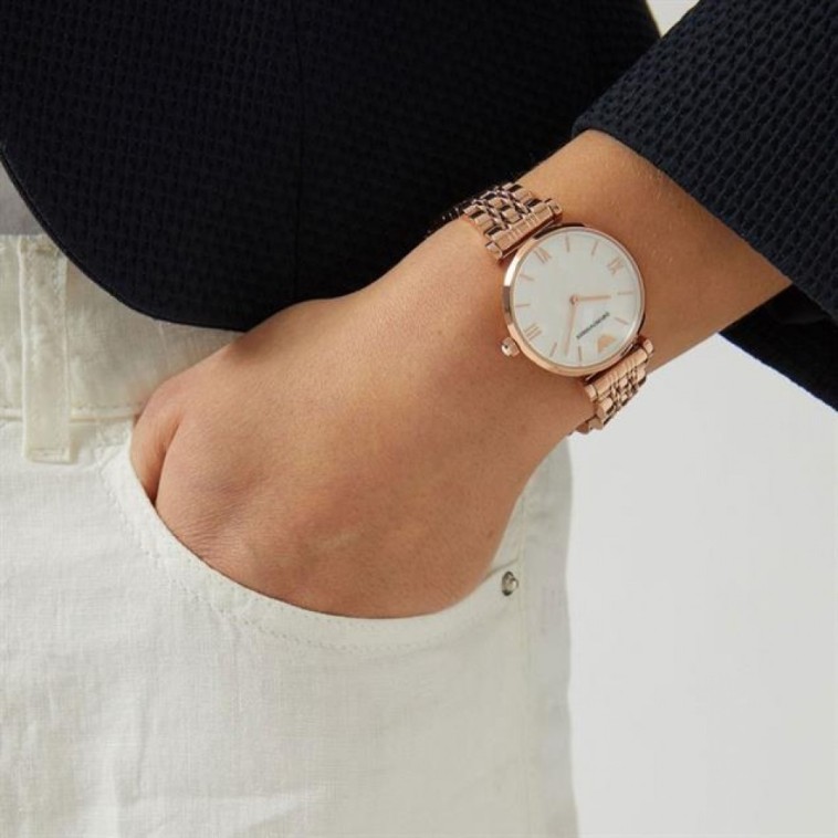 Emporio Armani AR11110 Kadın Kol Saati Emporio Armani AR11110 Kadın Kol Saati