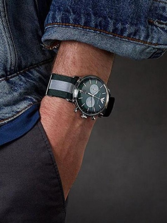 Emporio Armani AR11221 Erkek Kol Saati