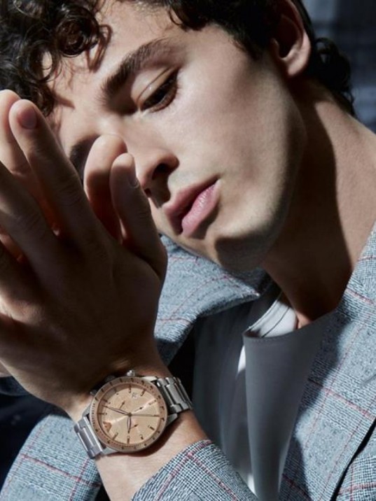 Emporio Armani AR11352 Erkek Kol Saati