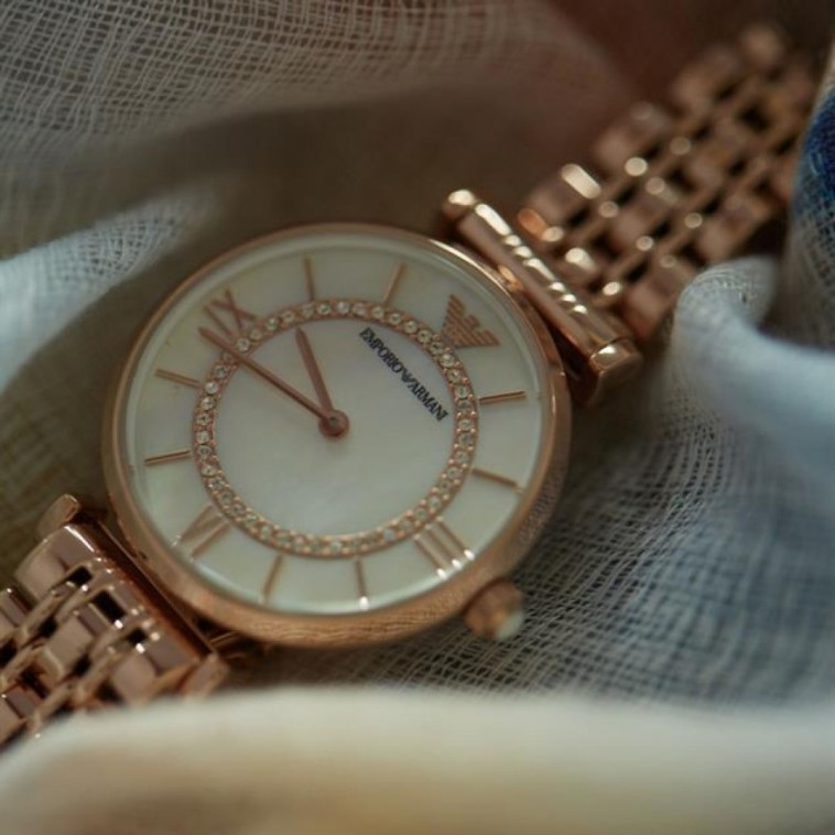 Emporio Armani AR1909 Kadın Kol Saati Emporio Armani AR1909 Kadın Kol Saati