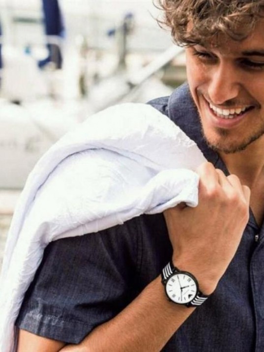 Emporio Armani AR80005 Erkek Kol Saati