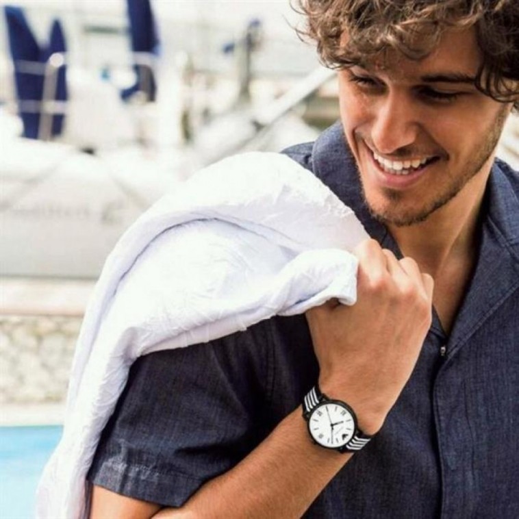 Emporio Armani AR80005 Erkek Kol Saati Emporio Armani AR80005 Erkek Kol Saati