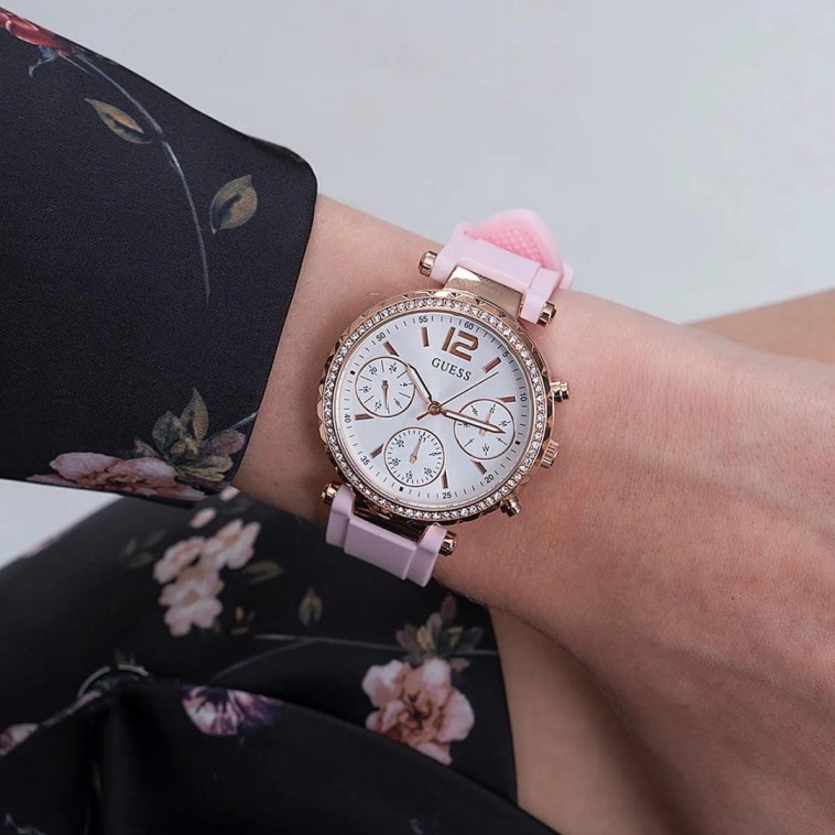 Guess GUGW0113L4 Kadın Kol Saati Guess GUGW0113L4 Kadın Kol Saati