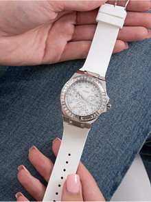 Guess GUGW0118L3 Kadın Kol Saati