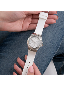 Guess GUGW0118L3 Kadın Kol Saati
