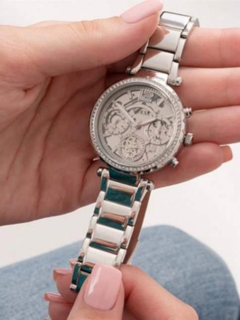 Guess GUGW0403L1 Kadın Kol Saati