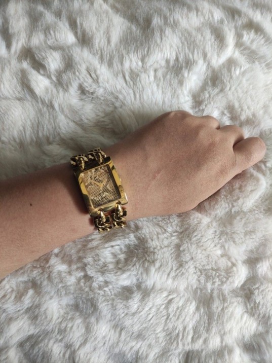 Guess GUW12581L1 Kadın Kol Saati Guess GUW12581L1 Kadın Kol Saati