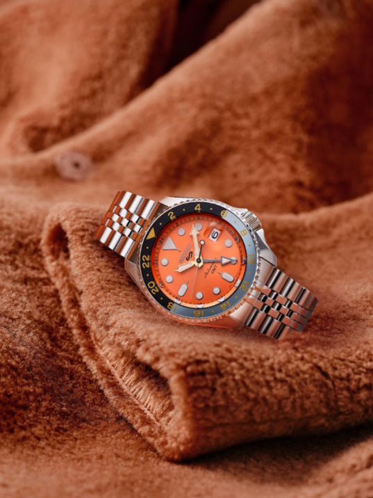 Seiko 5 Sports GMT SSK005K1 Erkek Kol Saati Seiko 5 Sports GMT SSK005K1 Erkek Kol Saati