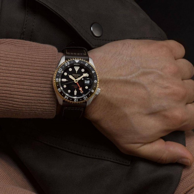 Seiko 5 Sports GMT SSK036K Erkek Kol Saati Seiko 5 Sports GMT SSK036K Erkek Kol Saati
