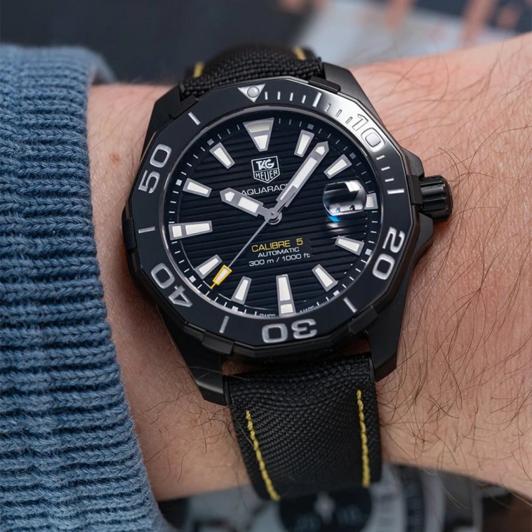 Tag Heuer Aquaracer Erkek Kol Saati WAY218A.FC6362 Tag Heuer Aquaracer Erkek Kol Saati WAY218A.FC6362