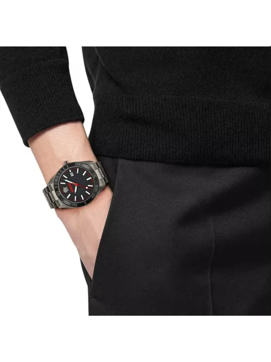 Versace V-Dome VRSCVE8E00724 Erkek Kol Saati VE8E00724 Versace V-Dome VRSCVE8E00724 Erkek Kol Saati VE8E00724