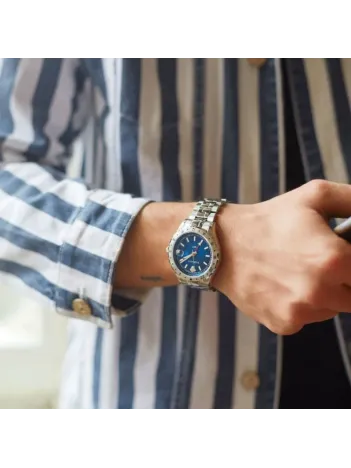 Versace VRSCV11010015 Erkek Kol Saati Versace VRSCV11010015 Erkek Kol Saati