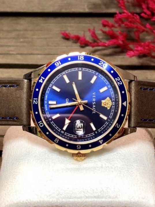 Versace VRSCV11080017 Erkek Kol Saati