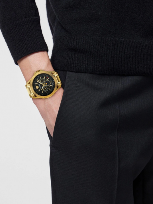 Versace VRSCVE0K00425 Erkek Kol Saati Versace VRSCVE0K00425 Erkek Kol Saati