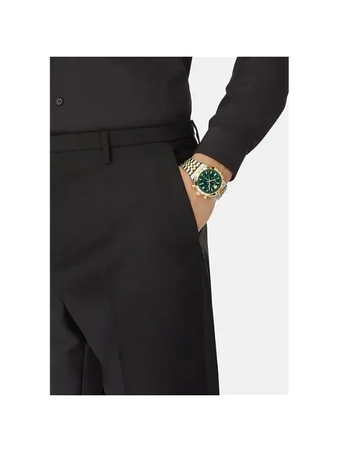 Versace VRSCVE2U00522 Erkek Kol Saati VE2U00522