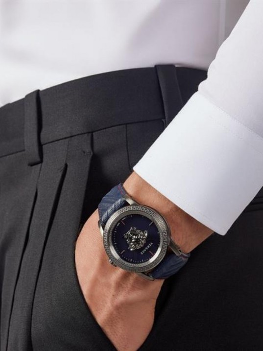 Versace VRSCVERD00118 Erkek Kol Saati