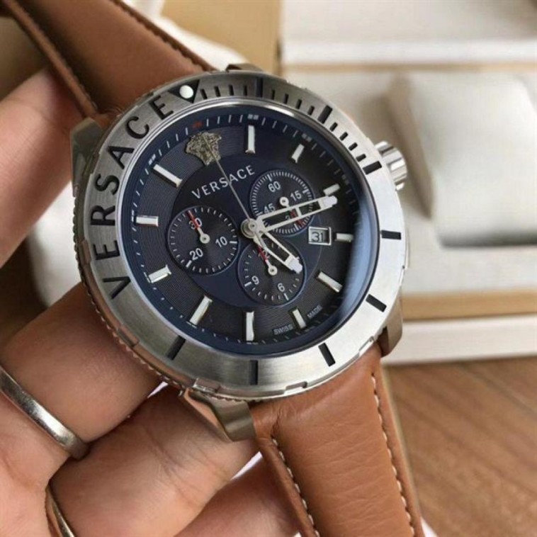 Versace VRSCVERG00218 Erkek Kol Saati Versace VRSCVERG00218 Erkek Kol Saati